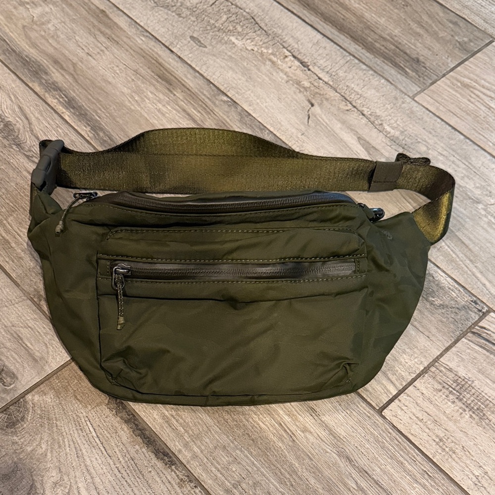 EUC Athleta olive crossbody or waist bag